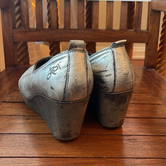 OTBT Silver Wedges - Picture 3 of 4